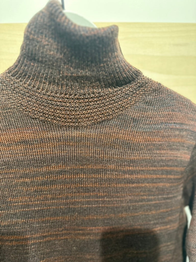 Tamaki-Niime TO Knit Peak Mock Neck Fitted Sweater