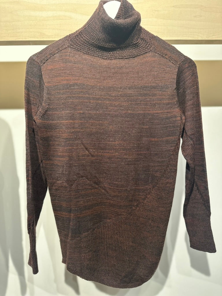 Tamaki-Niime TO Knit Peak Mock Neck Fitted Sweater