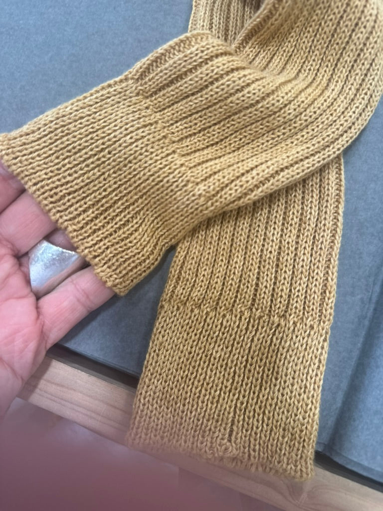 Cashmere-cotton arm and leg warmer from Japan.