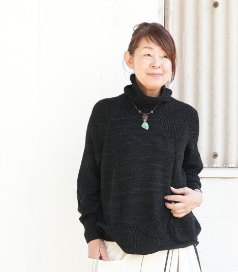 Tamaki Niime Knit Mellow Sweater with Funnel Cowl