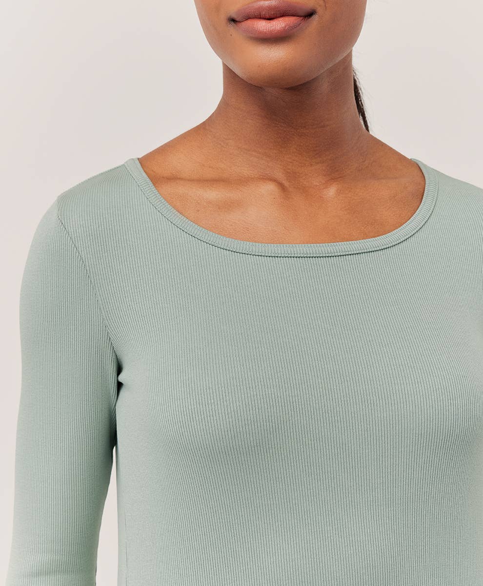 Pact - Women’s Ribbed Crop Long Sleeve Top: Chai / Medium