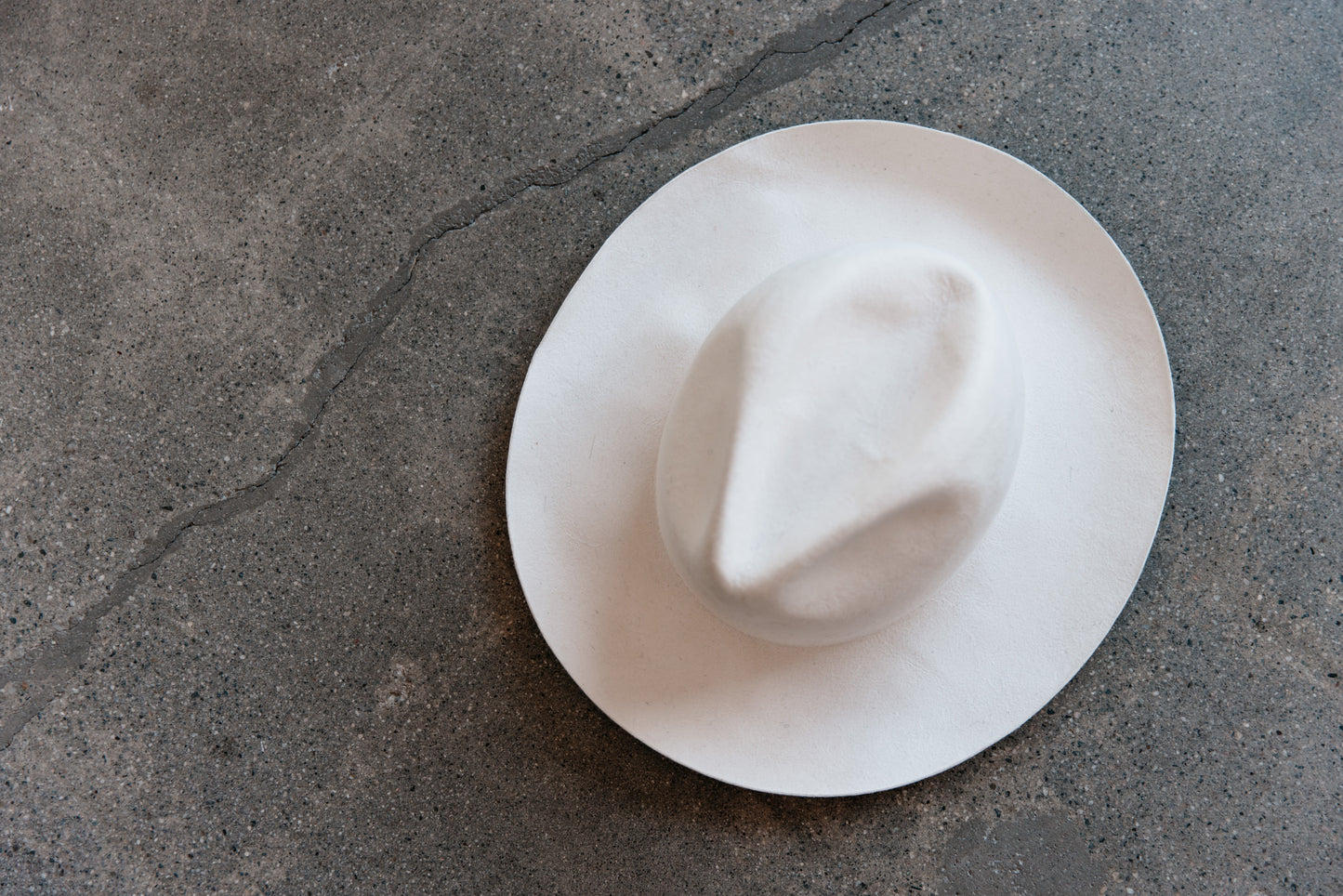 Boncia Waxed Lapin Hat in White