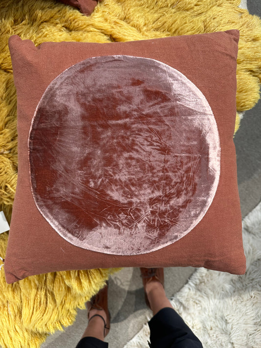 velvet circle pillow by daphne correll