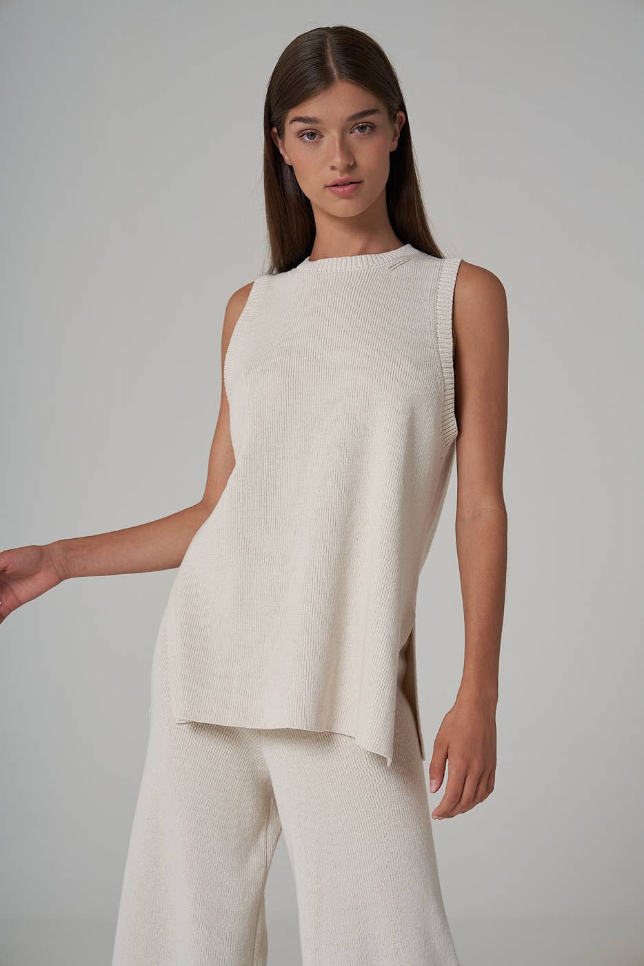 Leap Concept - SALMA knitted tanktop: Ecru / XS